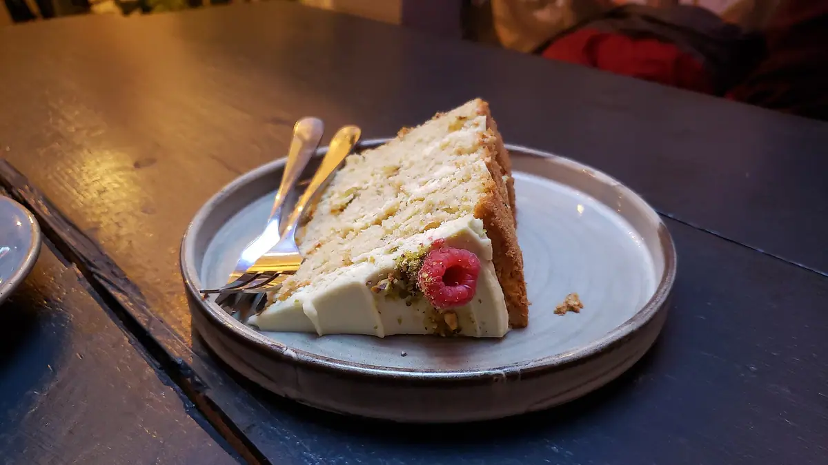 Cake Shop – cake shop in Slough town centre