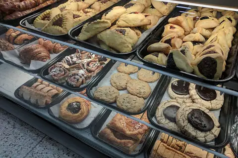 Cake Shop photo 2